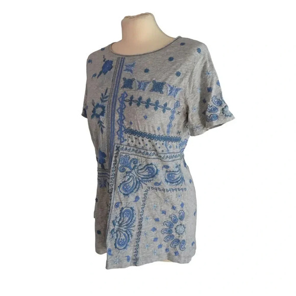 Johnny Was Nico Patchwork Embroidered Floral Cotton Tee Gray Size M Butterfly - Picture 7 of 12